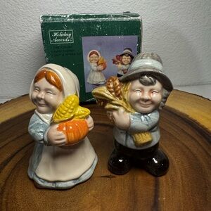 Vintage 1994 RGA Thanksgiving Pilgrim Couple Ceramic Salt & Pepper Shakers.